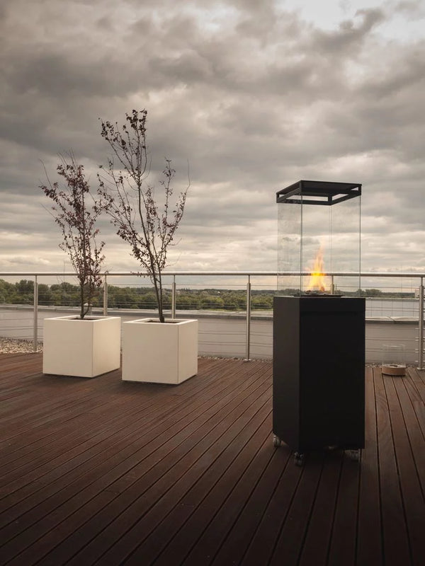 Planika Lighthouse – Freestanding Outdoor Gas Fire Column